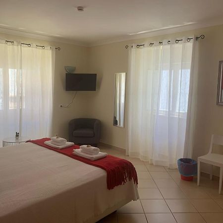 Blue Moon Guesthouse لاغوس المظهر الخارجي الصورة