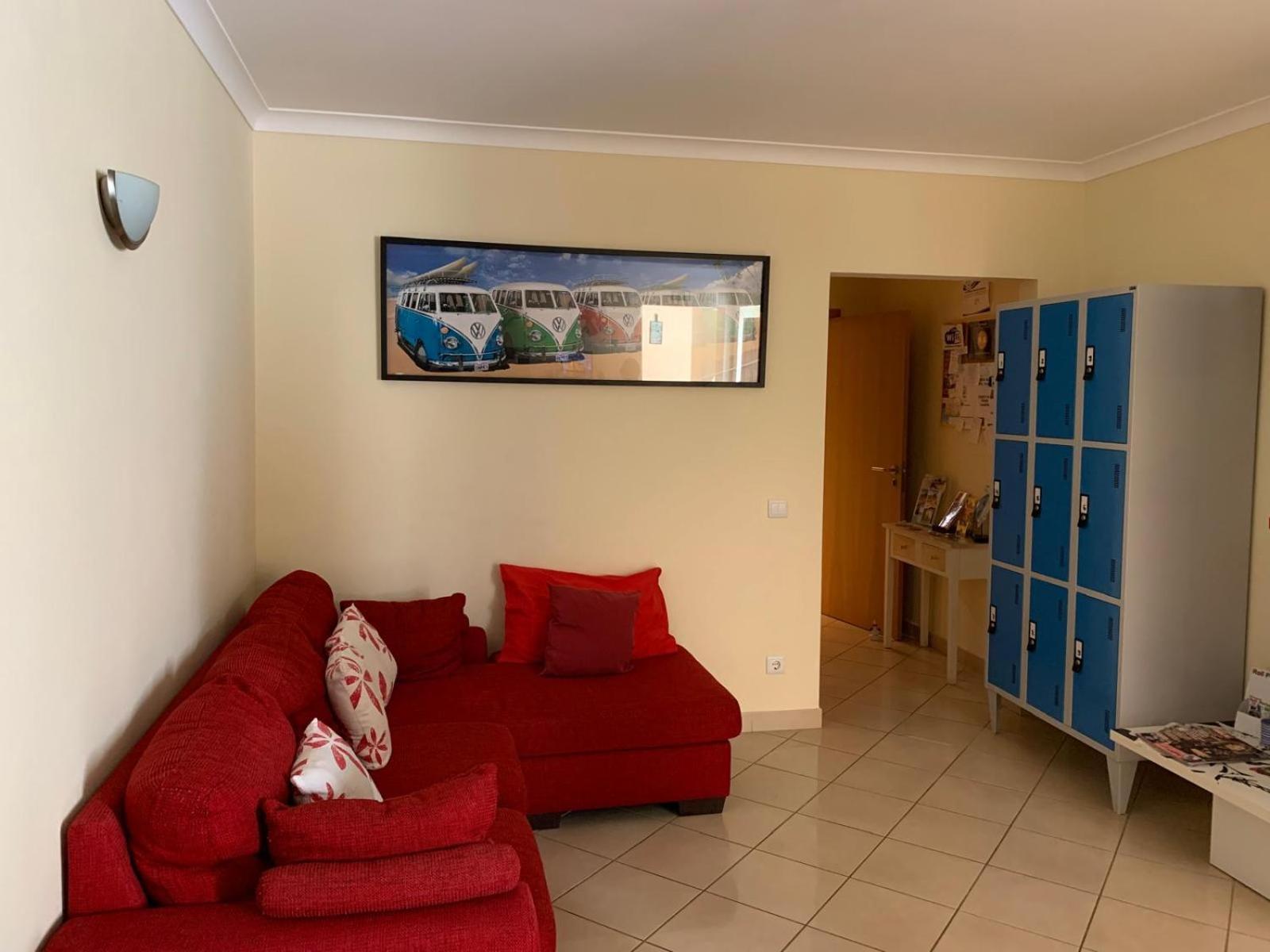 Blue Moon Guesthouse لاغوس المظهر الخارجي الصورة