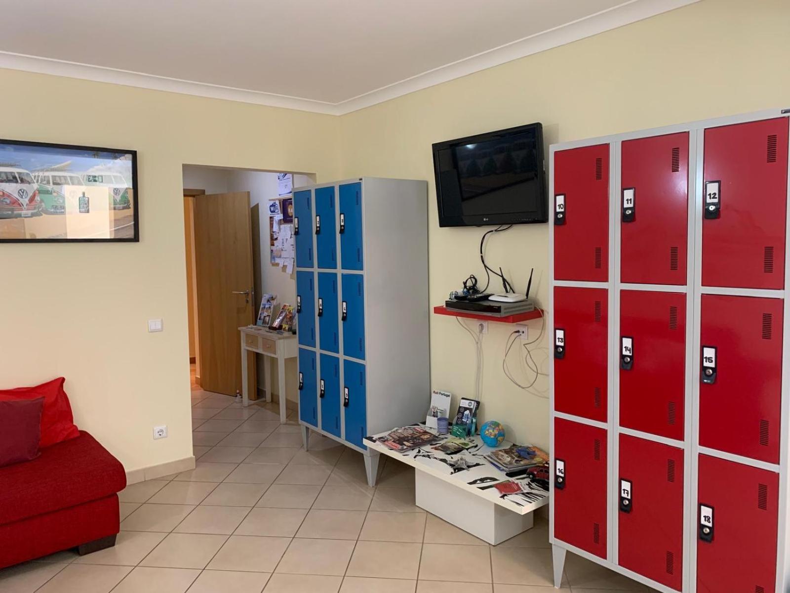 Blue Moon Guesthouse لاغوس المظهر الخارجي الصورة