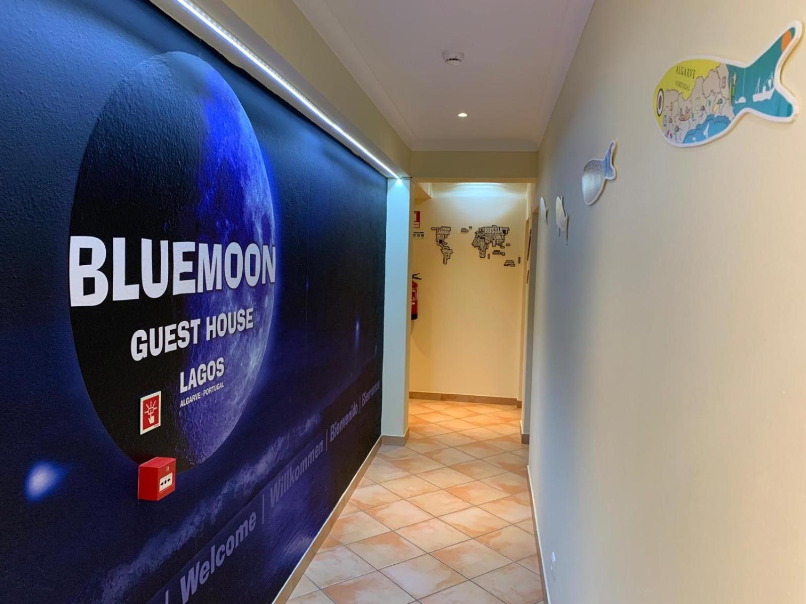 Blue Moon Guesthouse لاغوس المظهر الخارجي الصورة