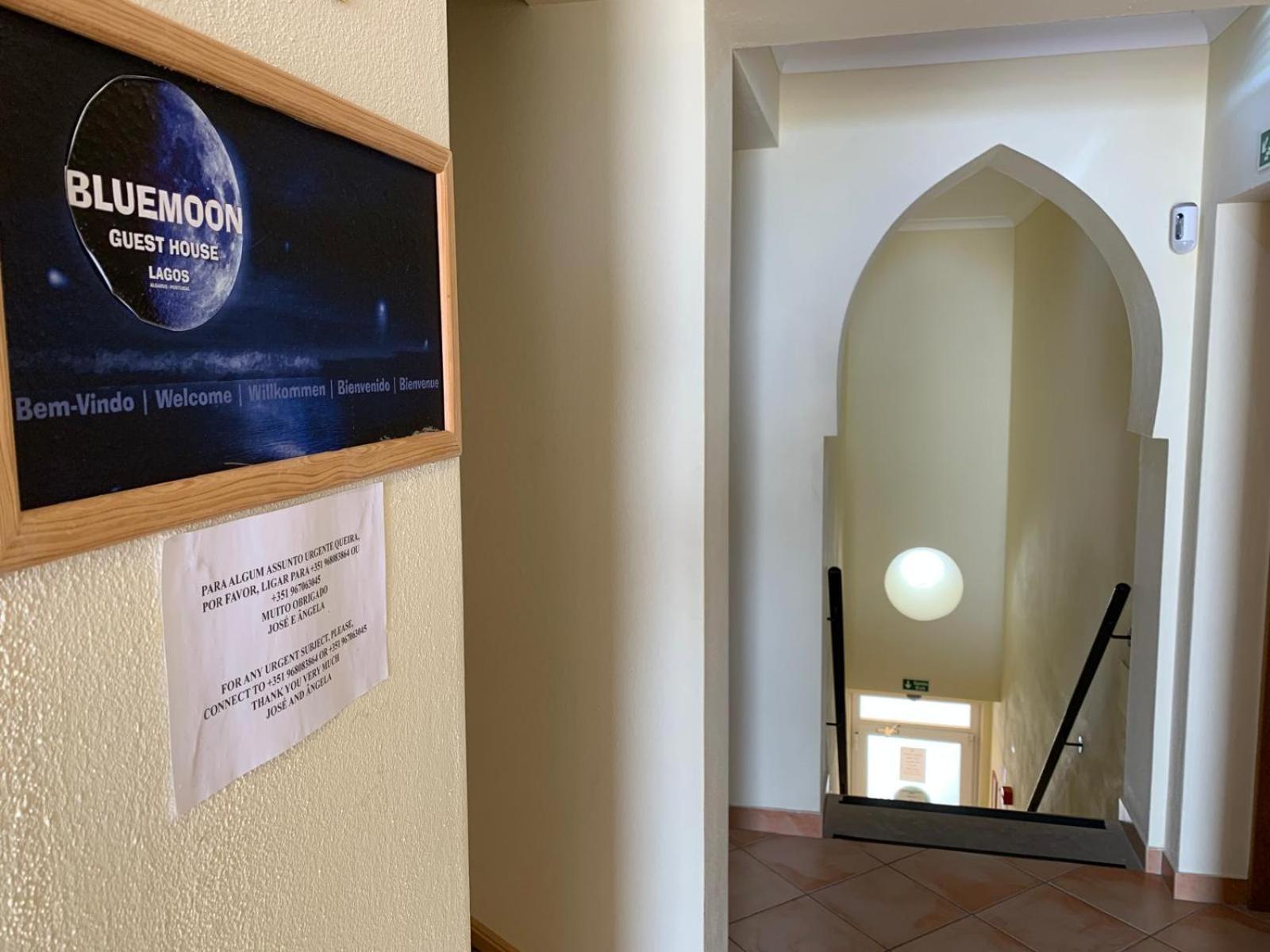 Blue Moon Guesthouse لاغوس المظهر الخارجي الصورة