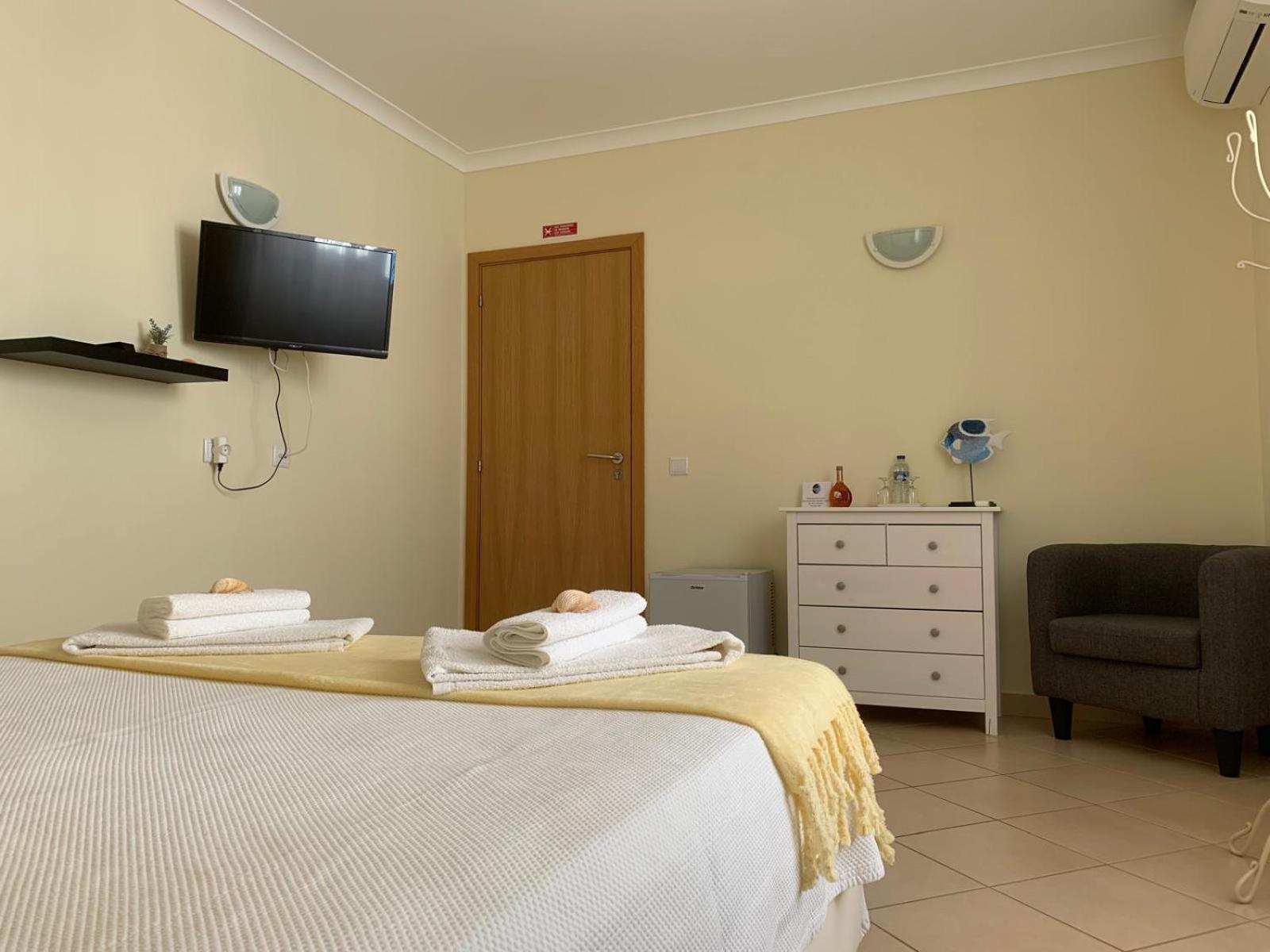 Blue Moon Guesthouse لاغوس المظهر الخارجي الصورة