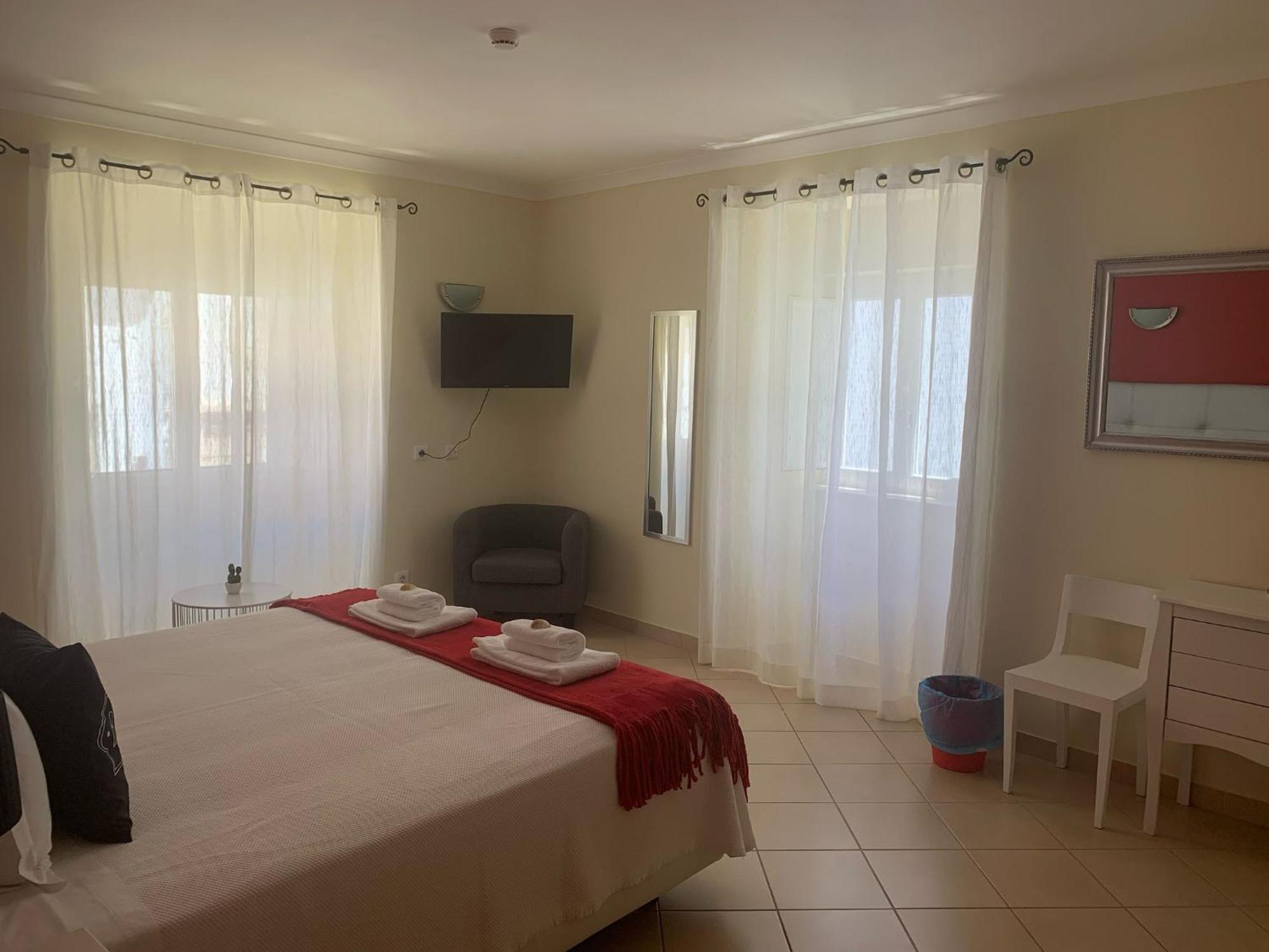 Blue Moon Guesthouse لاغوس المظهر الخارجي الصورة