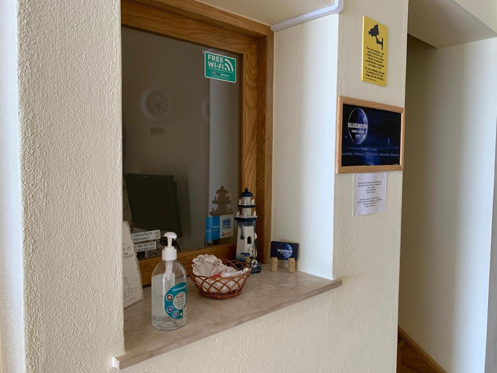 Blue Moon Guesthouse لاغوس المظهر الخارجي الصورة